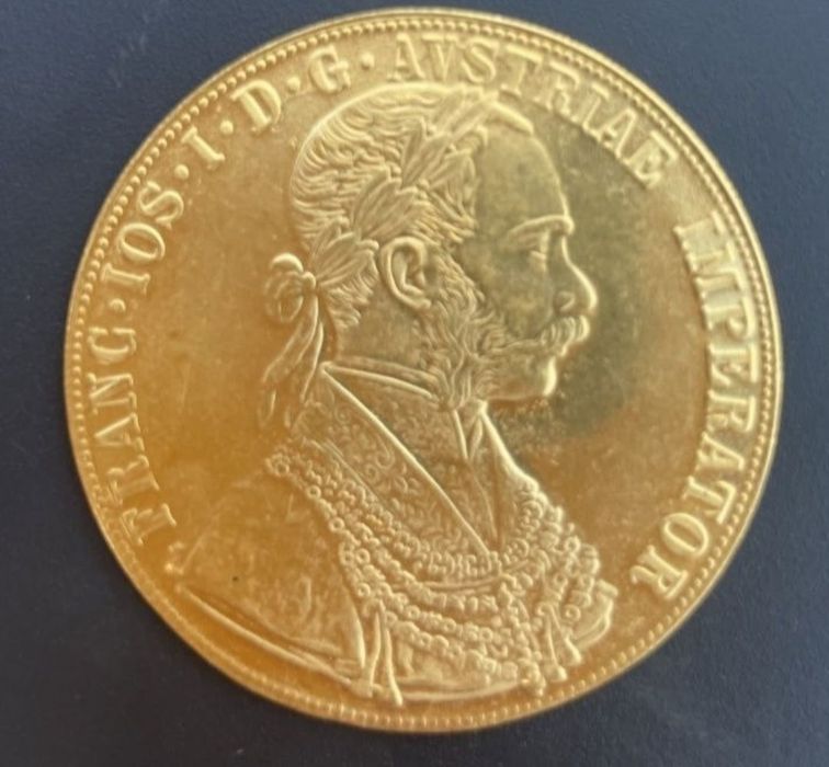 Monede aur si carcase din plastic 4 cm pentru monede aur Franz Iosef 1