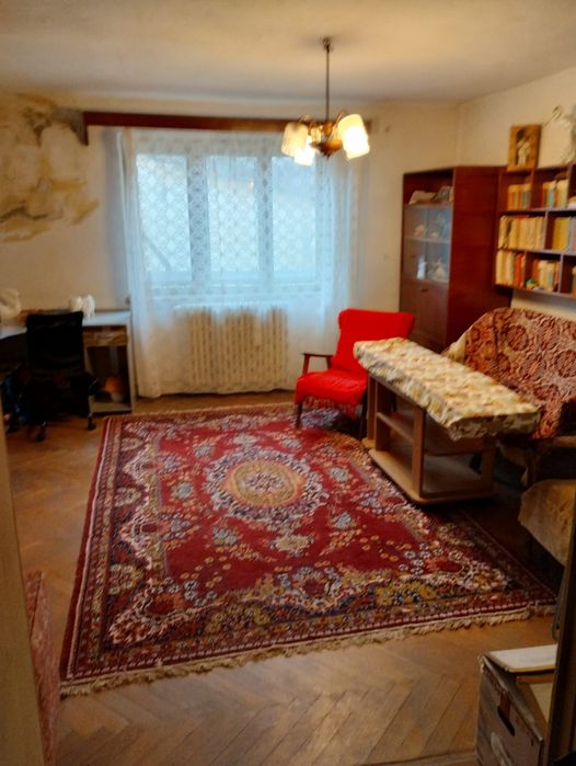 Casa in Agnita str. Closca, 5 camere, singur in curte, teren 800mp