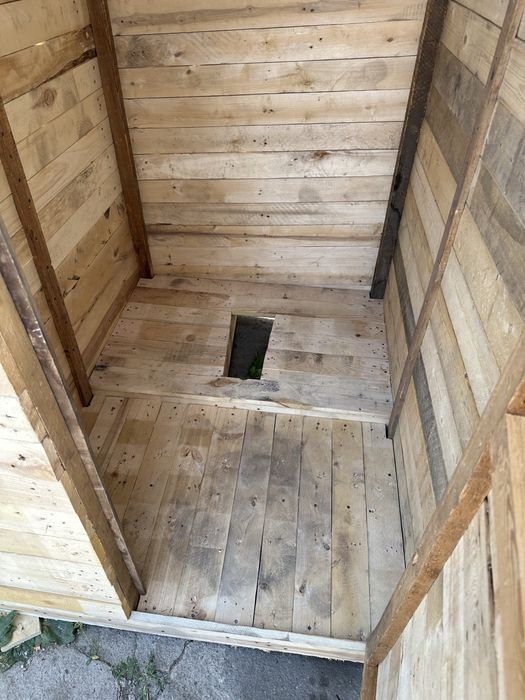 Продаю уличные туалеты, будки