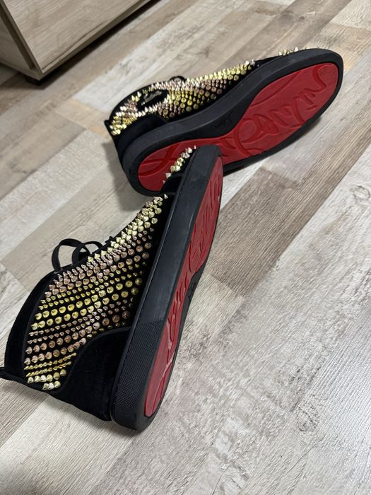 Vând sneakers Christian louboutin
