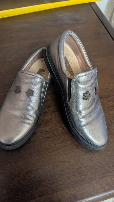 Продам женскую обувь -кожа Баскони.