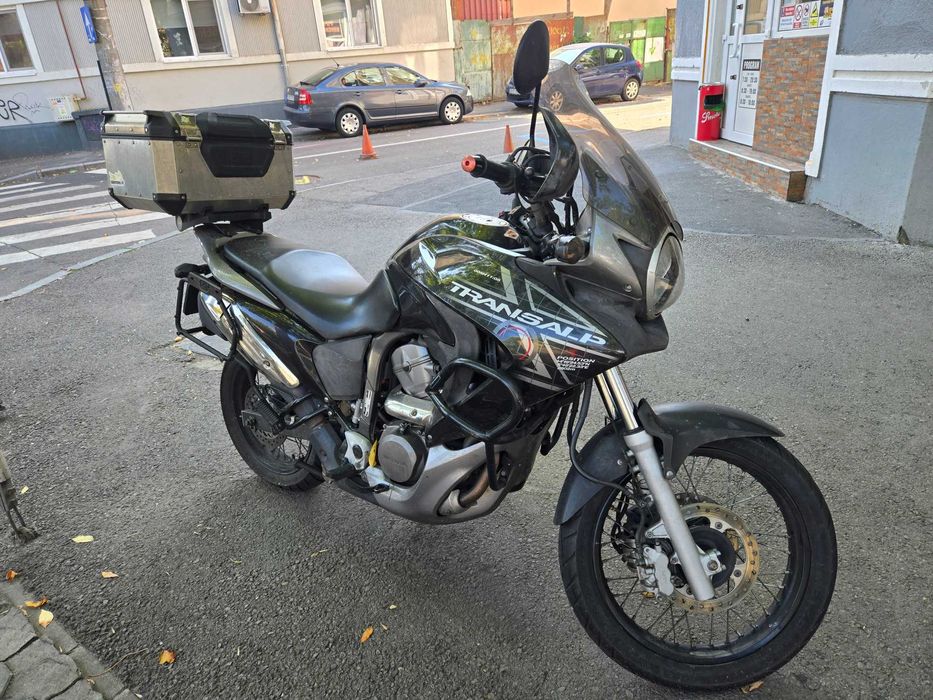 Honda Transalp 700