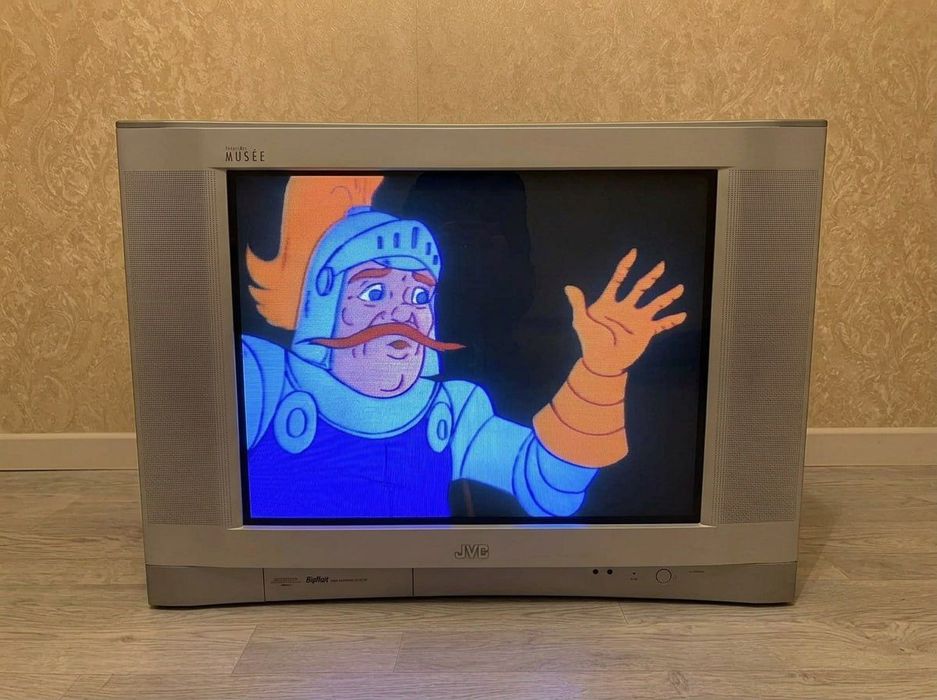 Большой цветной телевизор JVC 72 см. Отличное качество