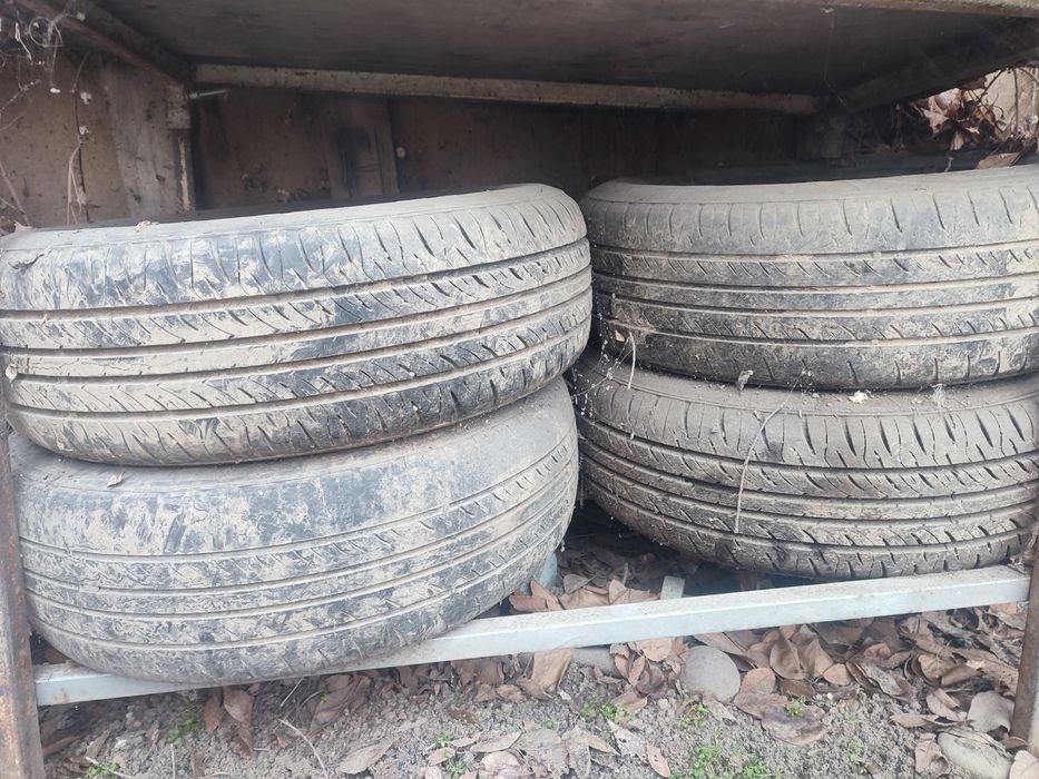 Шины 185/ 70  R14...