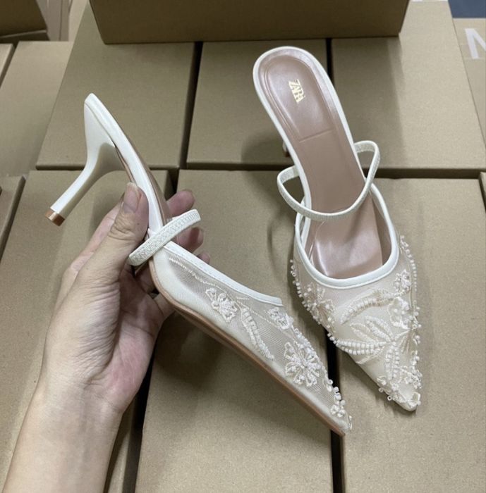 туфли Zara с вышивкой