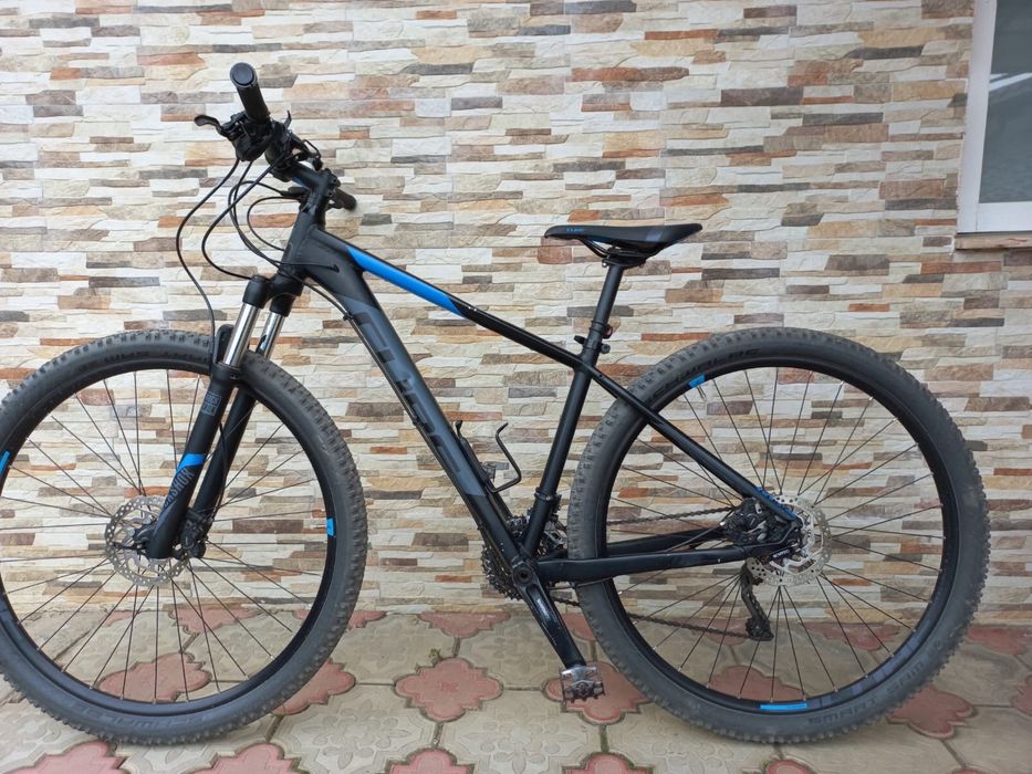 Bicicleta CUBE 29 Full Shimano