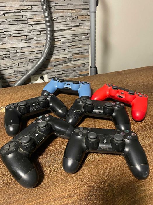 SUPER PACHET GAMING: 3x PS4 Slim + 10Controller+15 Jocuri Top-2200 lei