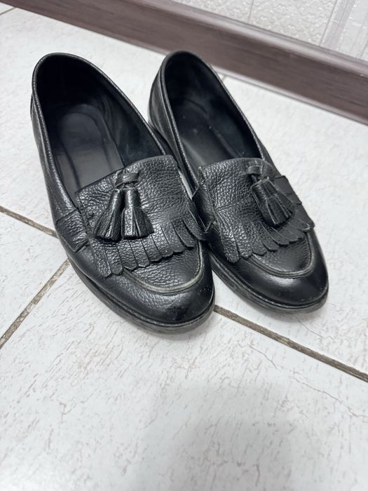 Продам лоферы кожаные и туфли