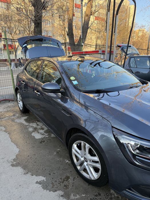 Vand Renault Megane 4,an 2020,motor 1.5 diesel ,automat