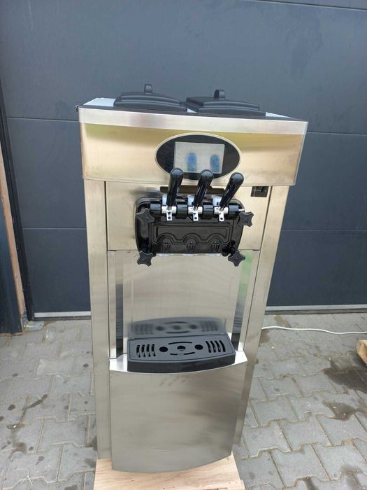 Masina de inghetata italiana Soft 2+1 Arome 220v 2450W NOUA