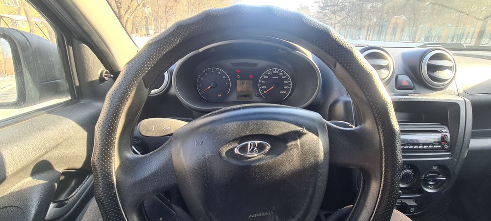 Автомобиль LADA Granta