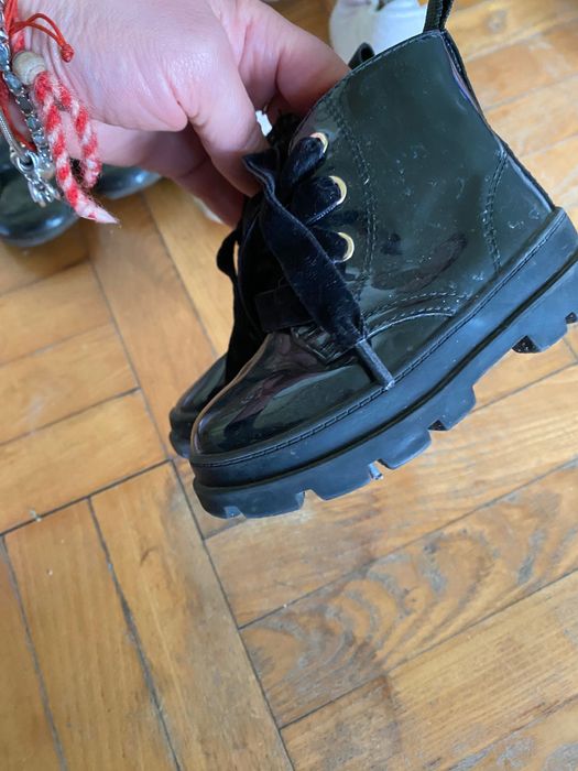 Различни обувки за момиче 20-23 н