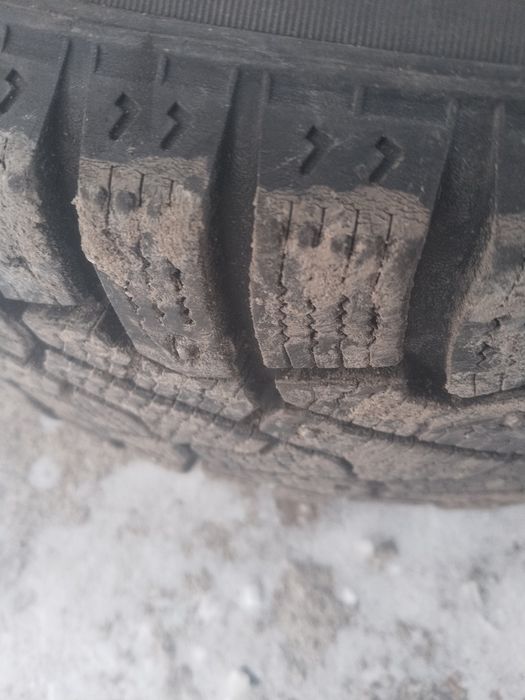 Продам шины pirelli ice zero