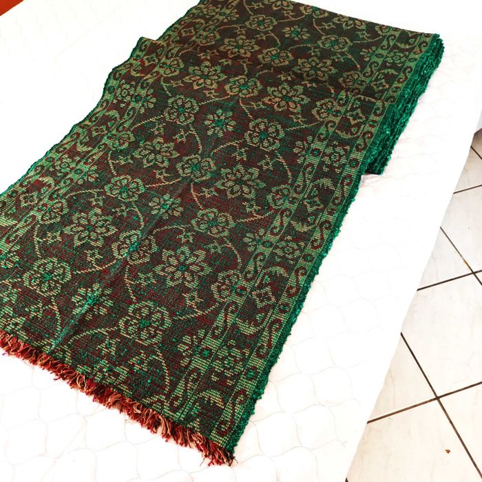 Жакардови пътеки нови и стари запазени, черги тъкани, нови