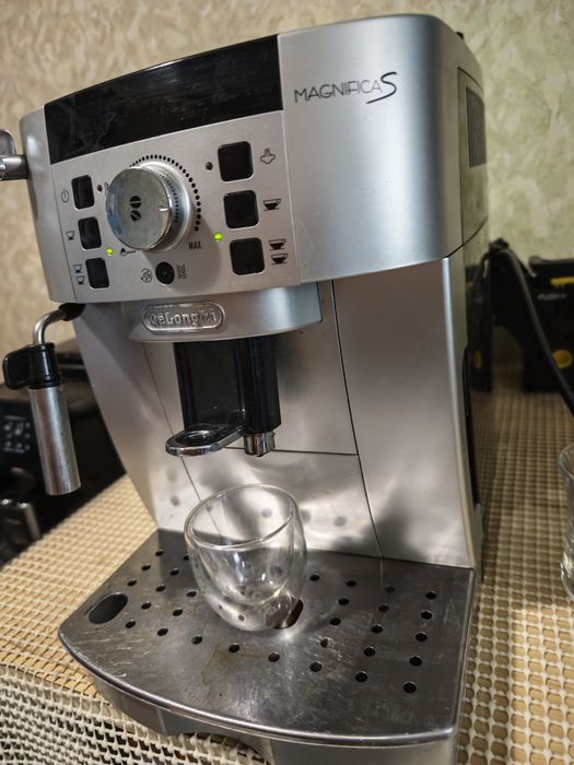 Delonghi ECAM 22.110.SB Magnifica S