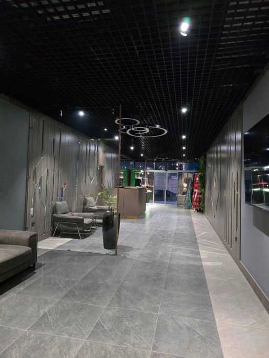 Srochna ofis sotiladi