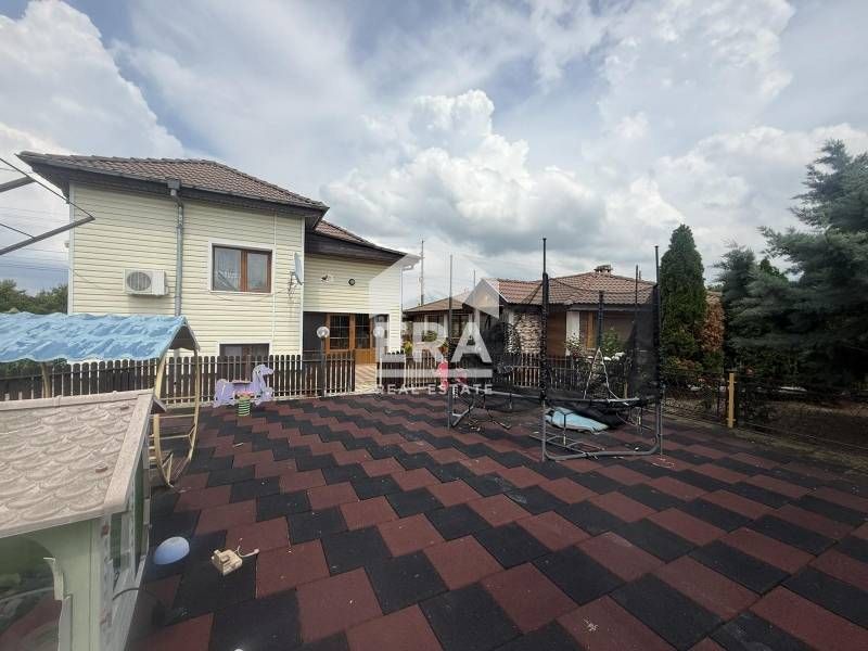 ЛУКСОЗНО ИМЕНИЕ С ДВУЕТАЖНА КЪЩА, МЕХАНА, ЛЯТНА КУХНЯ И ОГРОМЕН ДВОР С