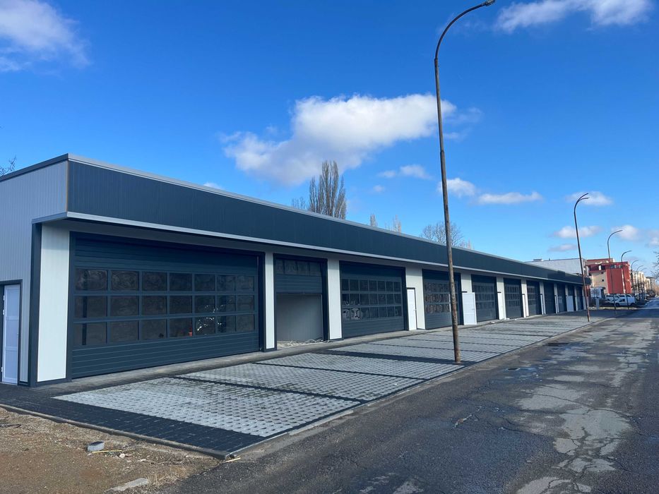 Дава се под наем Магазин в Казанлък - 145 кв.м за 494.7 € - Снимка #1