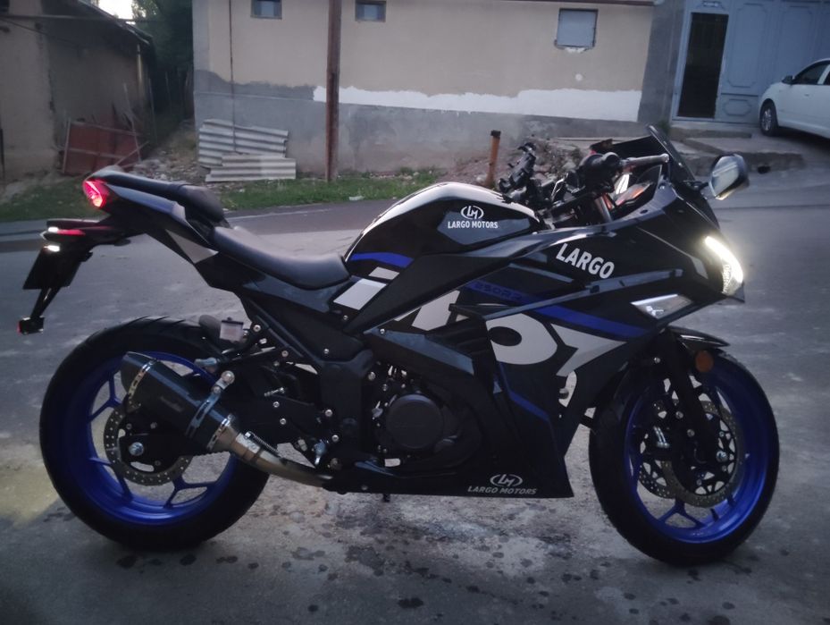 Mototsikl Sport Bayk