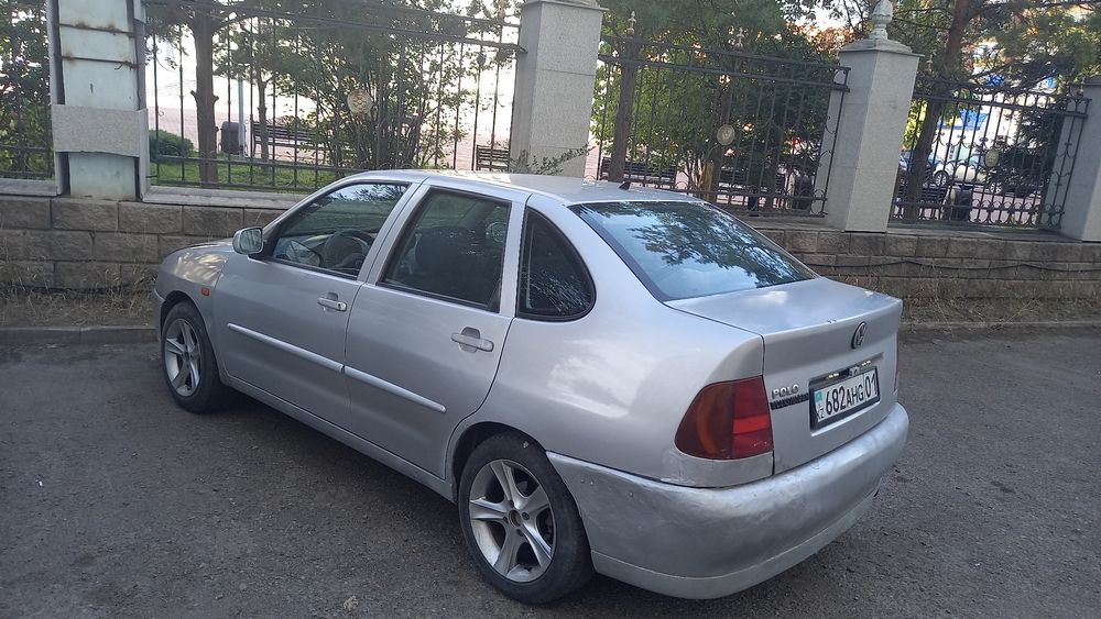 Автомобиль фольцфаген поло