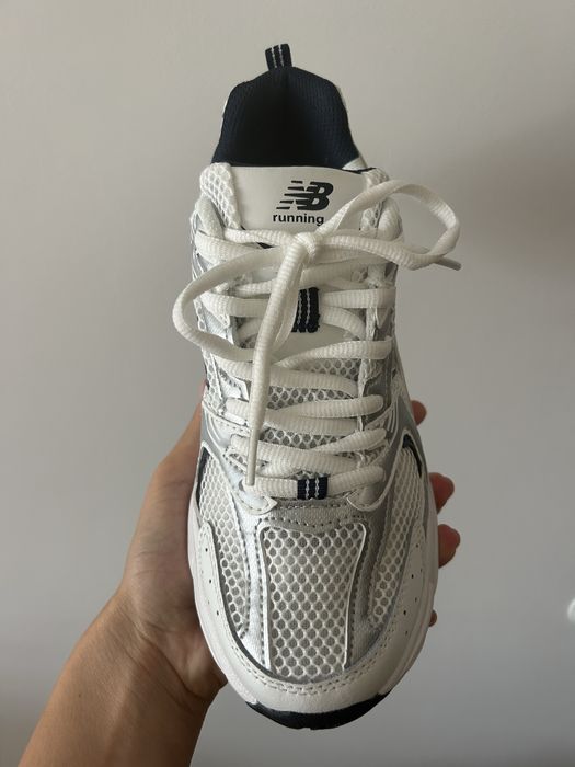New Balance 530 модел 25.5 см стелка