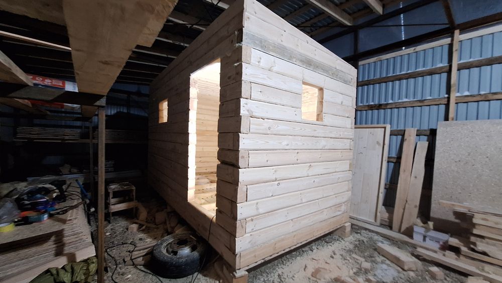 Сруб бани из профилированого бруса