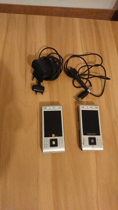 Telefone Sony C905
