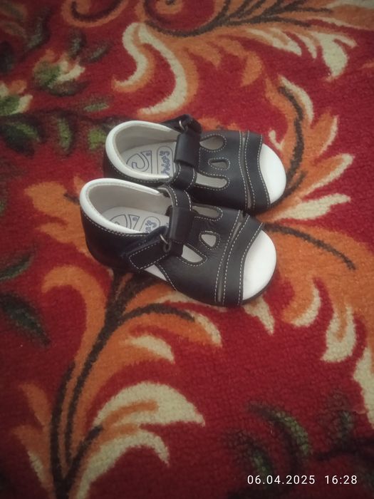 Босоножка для младенца