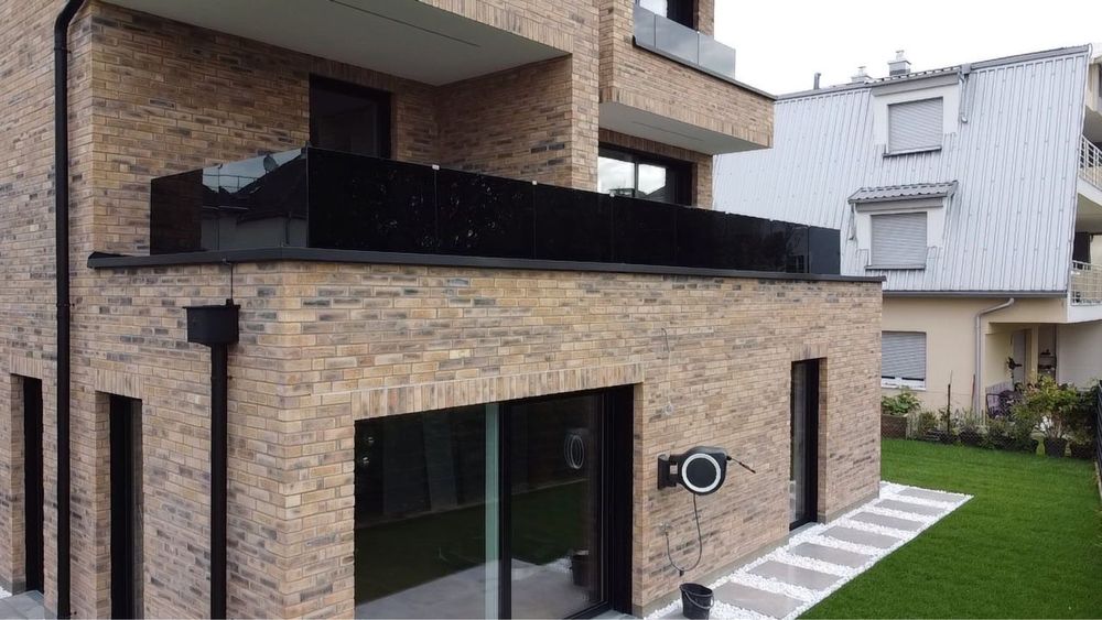 Caramida aparenta feliata (bej/negru stil mediteranean)