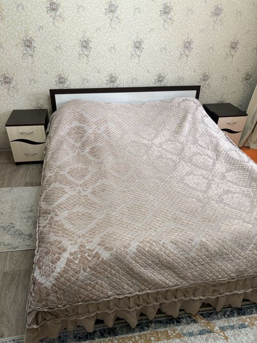 Продаи спальный гарнитур