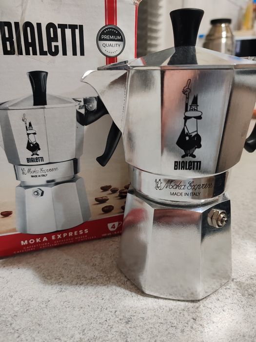Bialetti кафеварка 4 кафета