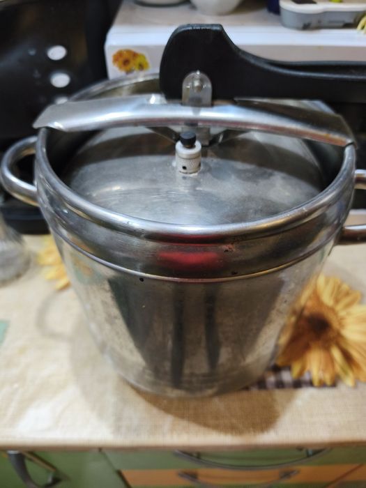 Тенджера под налягане