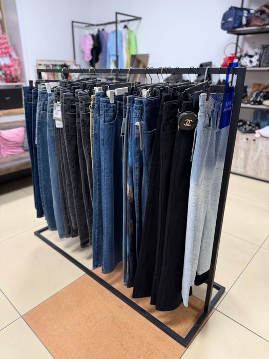 Продам рейл для одежды