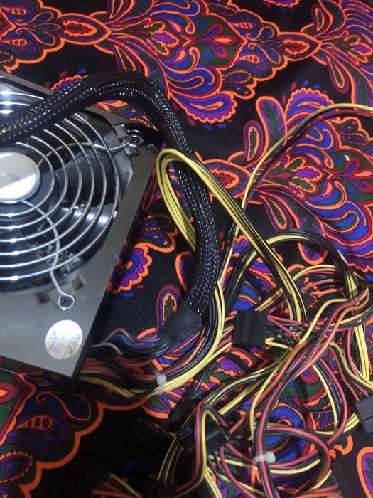 blok pitaniya HUNTKEY