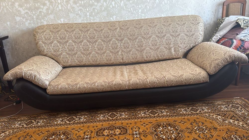 Продам диван в хорошем состоянии