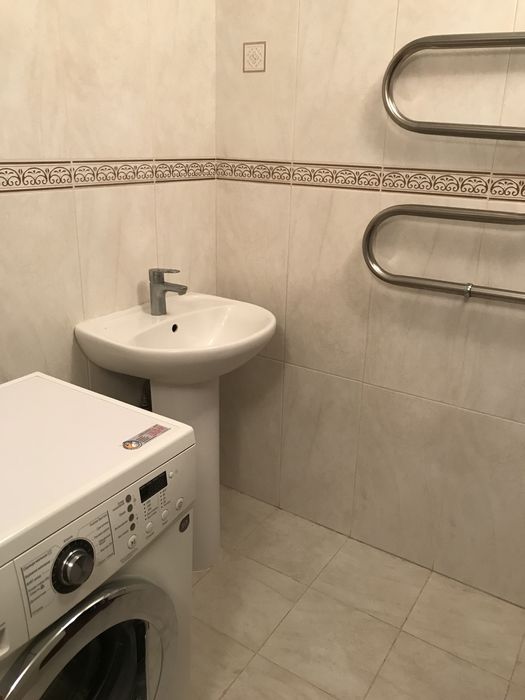 Продам 5- комнатную квартиру.