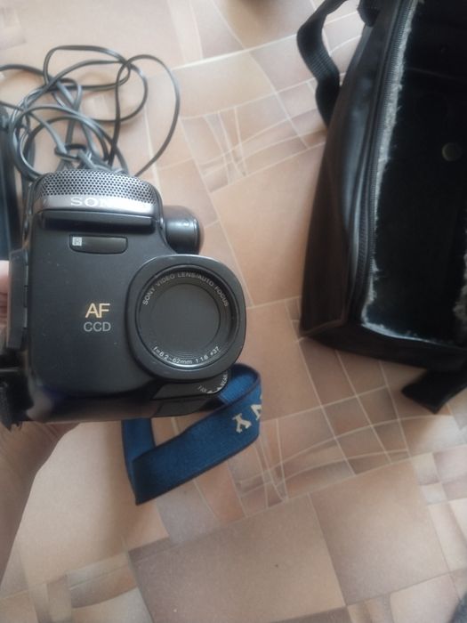 Продам видеокамеру.