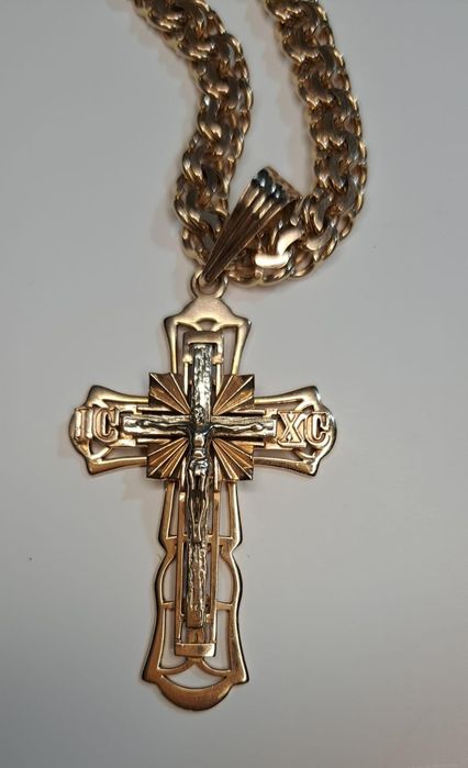 Продам цепочку с крестиком