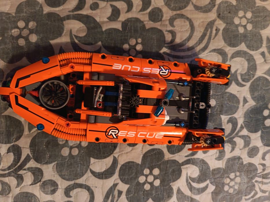 Vând lego technic