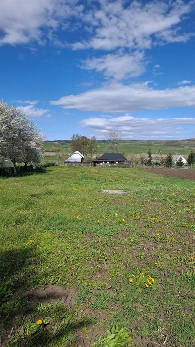 Teren intravilan 1800 mp, Pocoleni (Rădășeni) - formă dreptunghiulară, posibilitate parcelare
