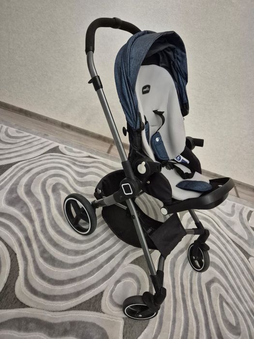 Срочно продам детскую коляску