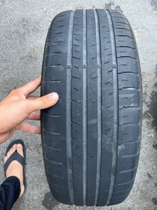 Продам Шины летние 215/55/17