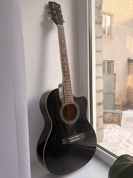 Гитара акустическая