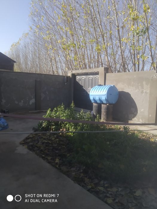 Srochna Kokterak generalda Uchaska hovli sotiladi 3sotix 4xona karobka