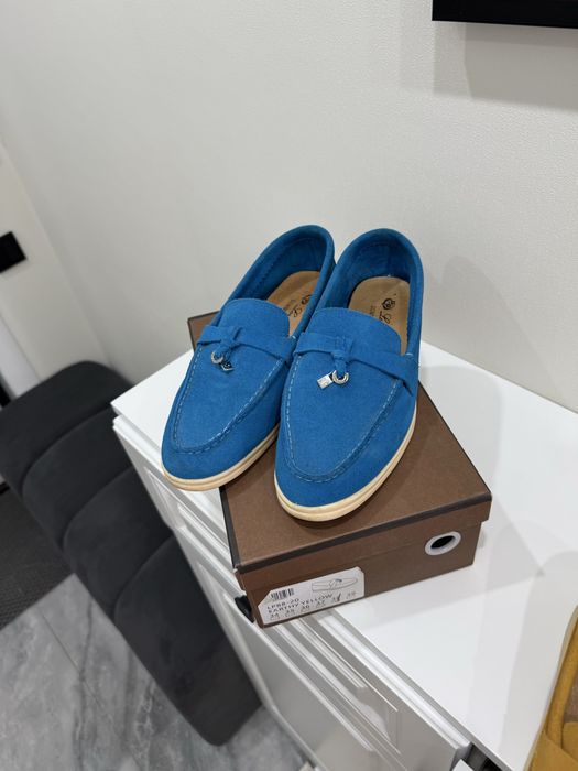 Продам обувь 39 размер натуральная замша