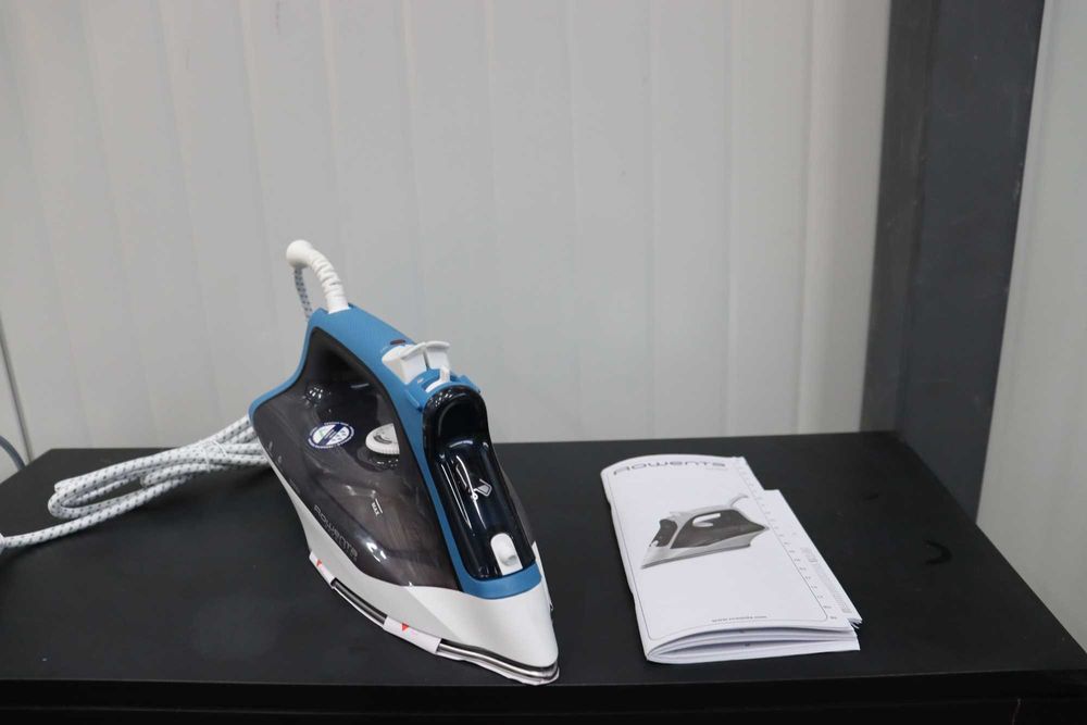 Парна ютия Rowenta, DX1550, 0.25L, 110г/мин 2200W, ПРОМОЦИЯ!
