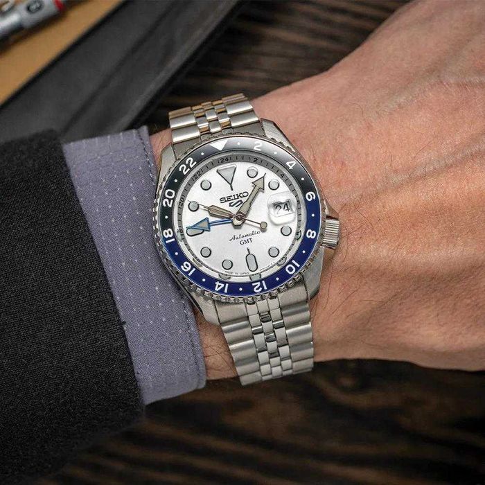 Seiko 5 Diver GMT White SSK033