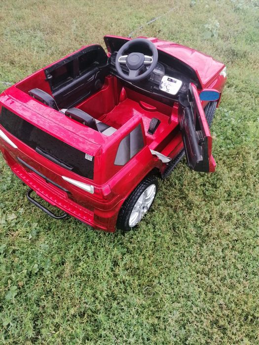 Продам.  Детску Машину