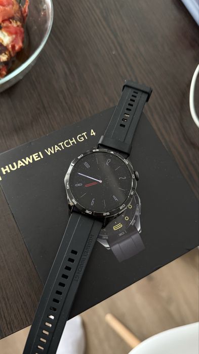 Продаю часы Huawei GT4
