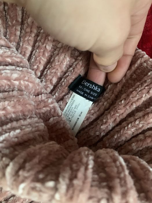 Vând căciulă bershka pentru fete/dama